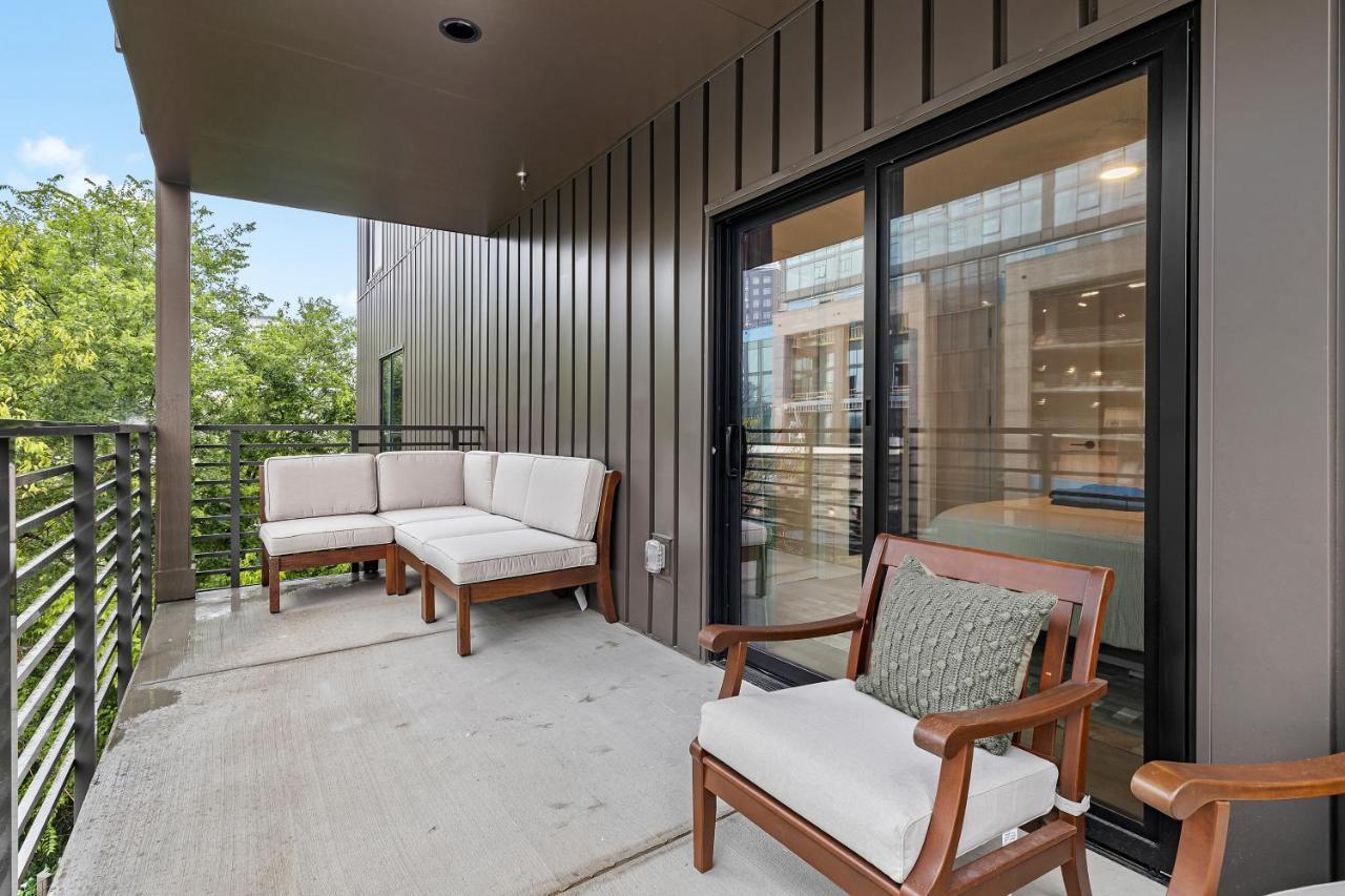 Skyline View, Pool, Gym, Balcony'S, Walk To Bway! Apartamento Nashville Exterior foto